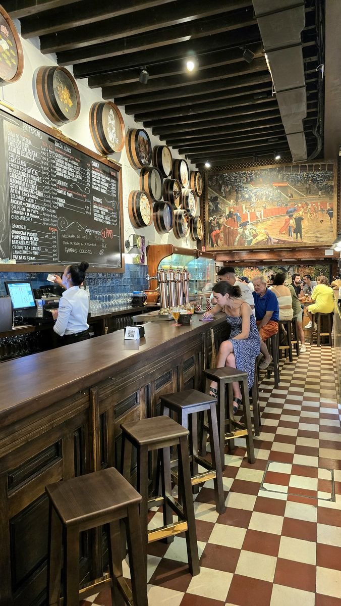 Bodega Bar El Pimpi